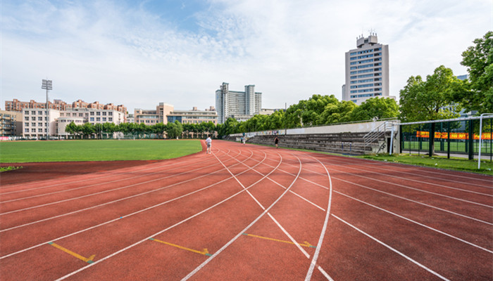 学校 建筑_700.jpg