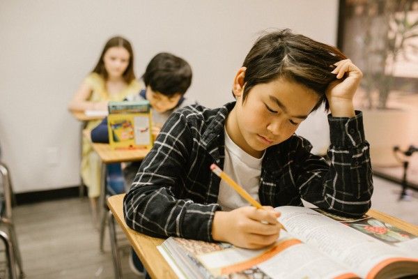 幼儿园教师的英文怎么写