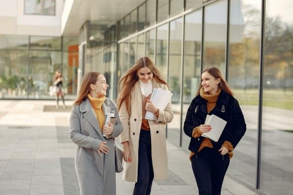 阆中旅游学校计算机网络技术专业好不好？学费多少钱