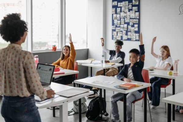 成都郫县铁路工程学校招生专业介绍