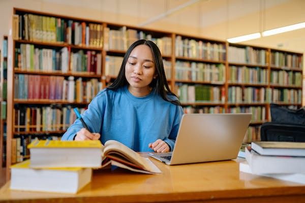 渤海大学应用数学考研难吗?(就业前景和历年录取人数多少)